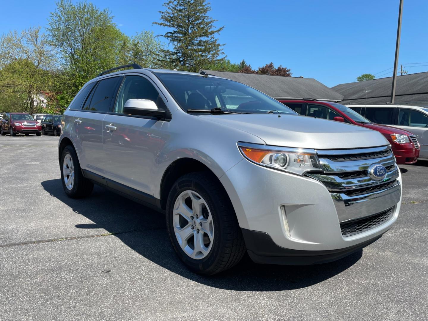 2014 silver Ford Edge SEL AWD (2FMDK4JCXEB) with an 3.5L V6 DOHC 24V engine, 6-Speed Automatic transmission, located at 101 N. Main Street, Muncy, PA, 17756, (570) 546-5462, 41.207691, -76.785942 - Photo#0